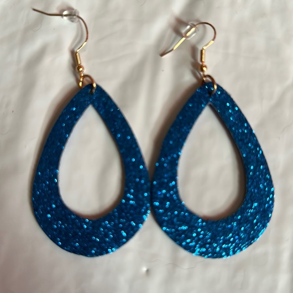 HANDMADE BOHO SPARKLING GLITTER BLUE RAINDROP EARRINGS NWT - Picture 2 of 6